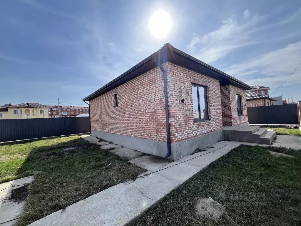 Коттедж в Адыгея, Тахтамукайский район, Козет аул ул. Ленина (100 м) - Фото 1