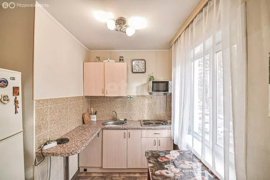 1-комнатная квартира: Южно-Сахалинск, улица имени Космонавта Поповича, ... - Фото 2