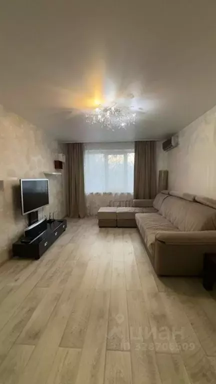 3-к кв. Волгоградская область, Волгоград ул. Космонавтов, 45а (64.3 м) - Фото 1