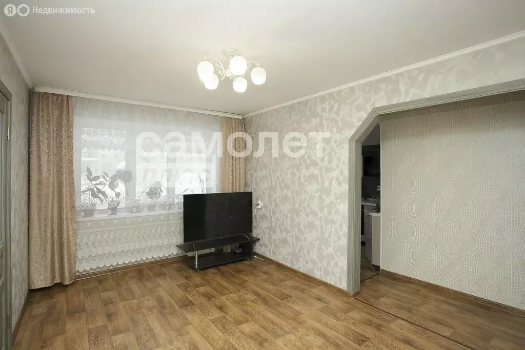 2-комнатная квартира: Кемерово, проспект Ленина, 108 (45.8 м) - Фото 1