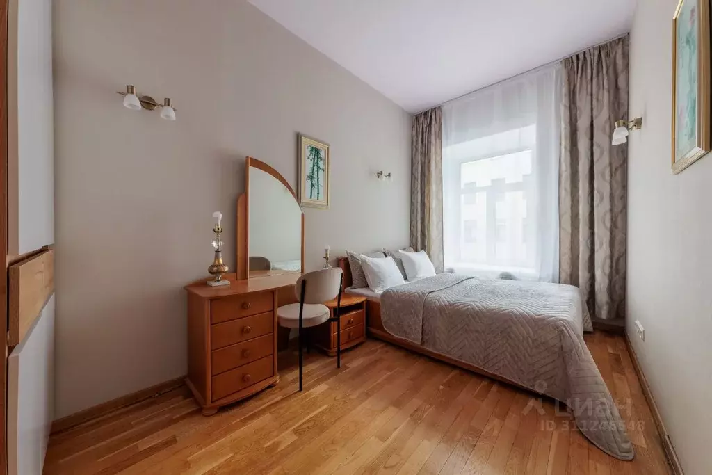 3-к кв. Санкт-Петербург Большая Московская ул., 9 (80.0 м) - Фото 0