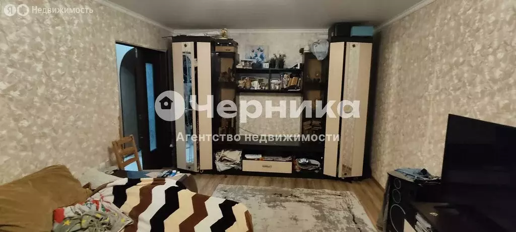 3-комнатная квартира: Каменск-Шахтинский, микрорайон Заводской, ... - Фото 0