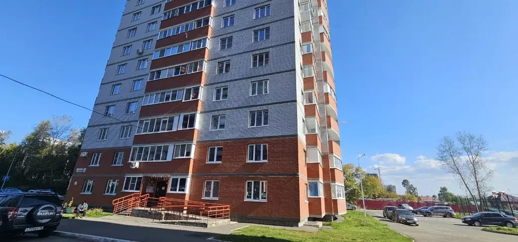 3-к кв. Удмуртия, Ижевск ул. Героя России Ильфата Закирова, 23к2 (68.4 ... - Фото 1