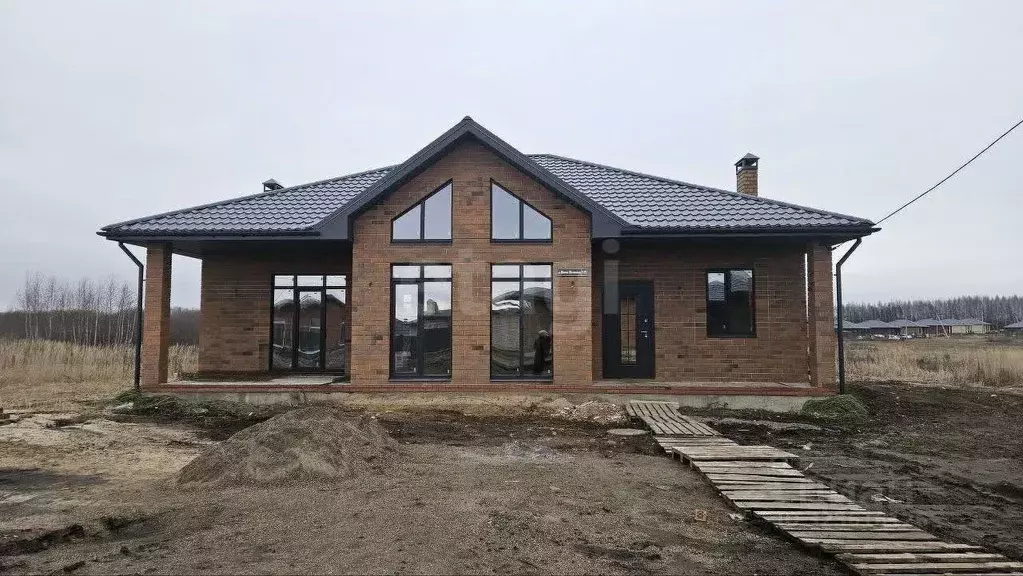 Дом в Татарстан, Лаишевский район, Никольское с/пос, с. Сапуголи, ... - Фото 1