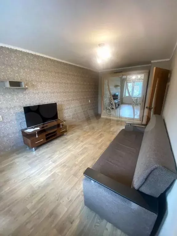 1-к. квартира, 31 м, 5/5 эт. - Фото 0