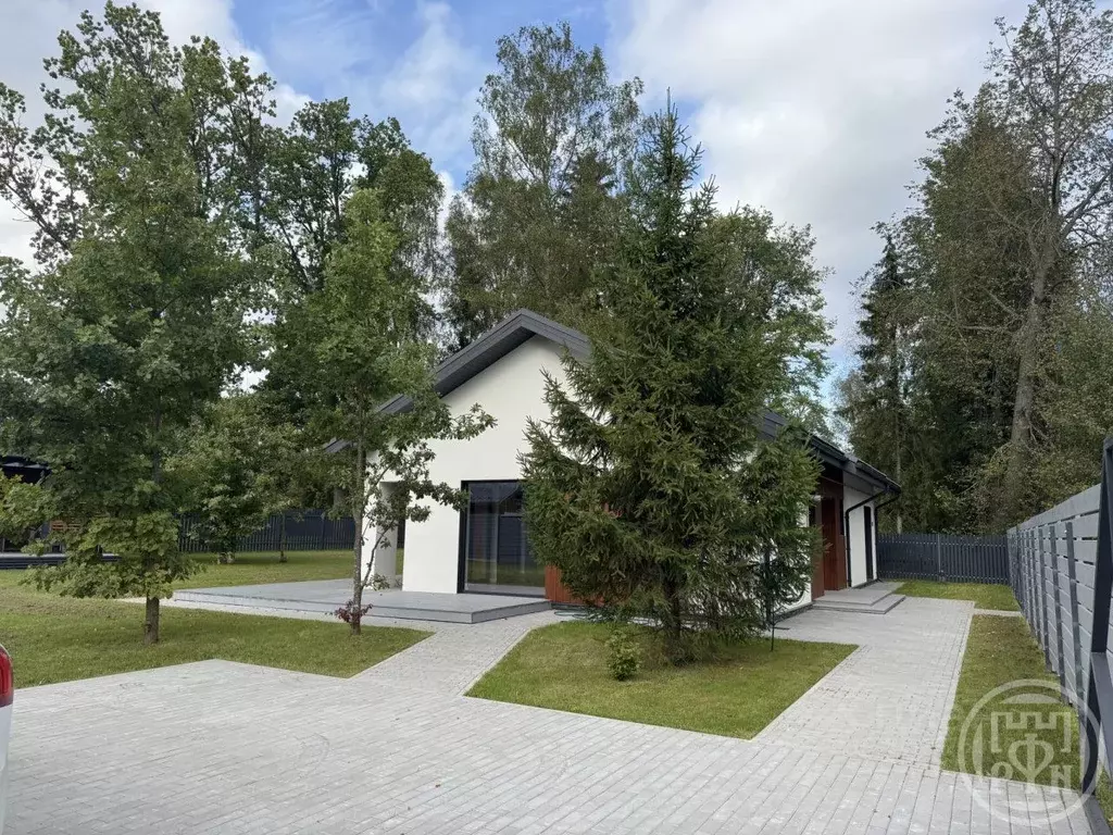 Дом в Ленинградская область, Гатчинский муниципальный округ, Сиверский ... - Фото 2