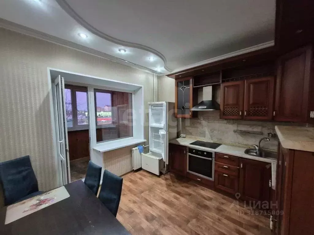3-к кв. Ханты-Мансийский АО, Сургут ул. Профсоюзов, 42 (68.4 м) - Фото 0