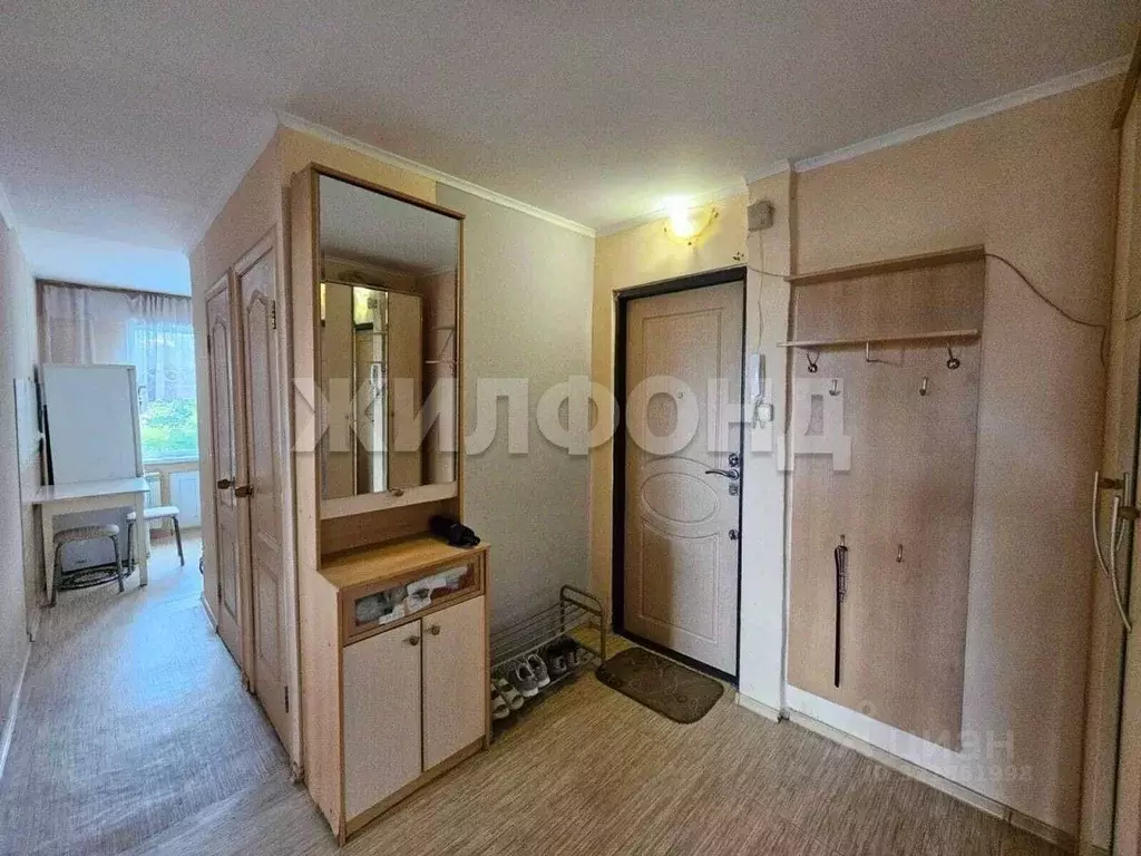 3-к кв. Кемеровская область, Кемерово Октябрьский просп., 56А (62.2 м) - Фото 0