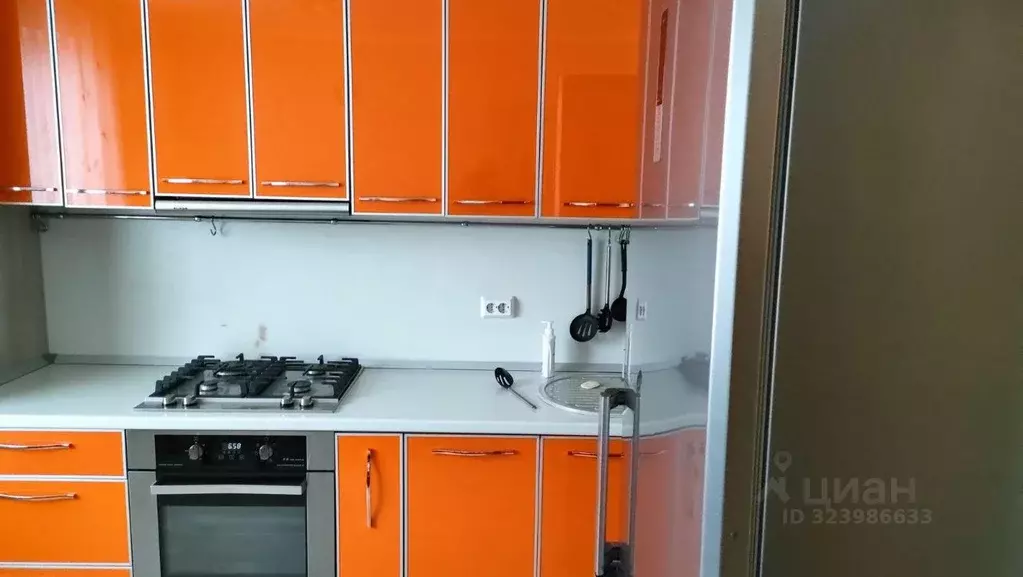 2-к кв. Сахалинская область, Южно-Сахалинск Южная ул., 26 (56.3 м) - Фото 1