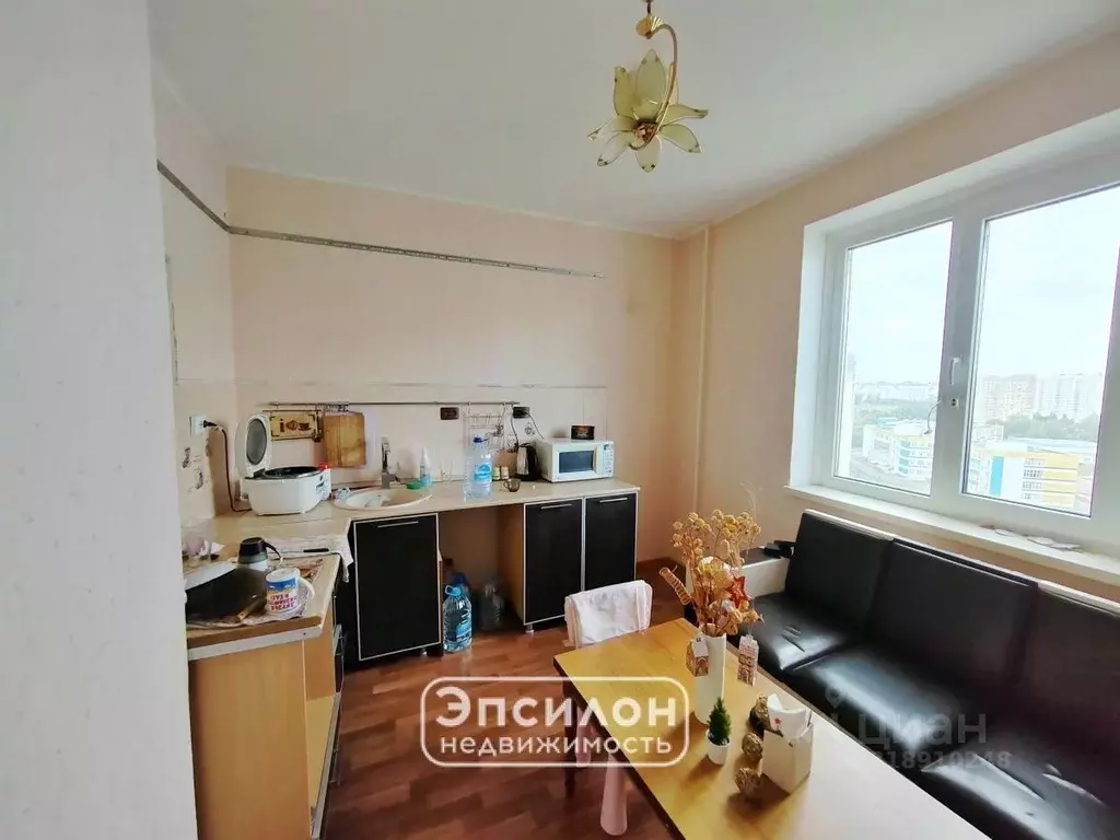 3-к кв. Курская область, Курск просп. Вячеслава Клыкова, 75 (80.87 м) - Фото 1