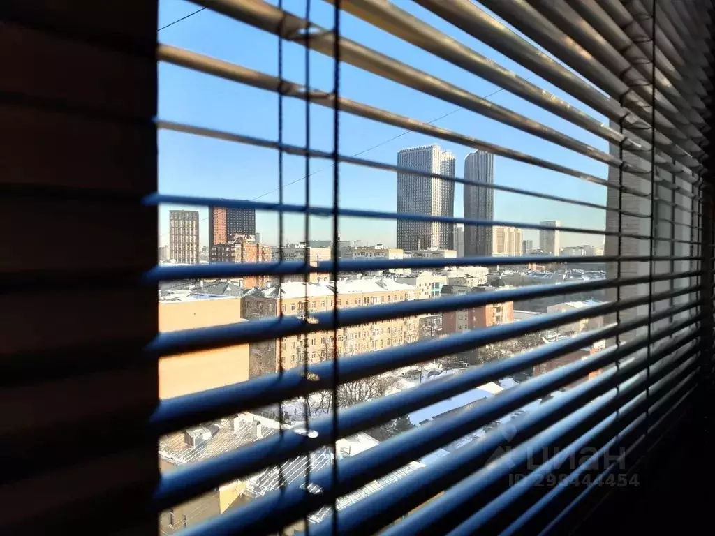 Комната Москва ул. Малая Грузинская, 28 - Фото 0