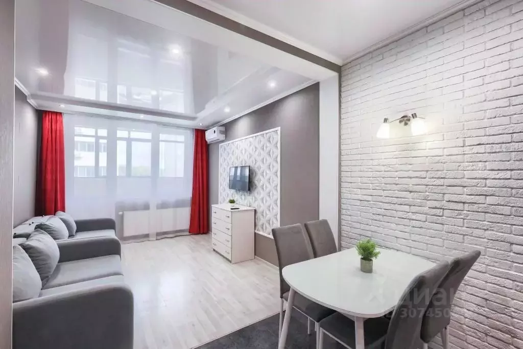 1-к кв. Татарстан, Казань Комсомольская ул., 1 (52.0 м) - Фото 1