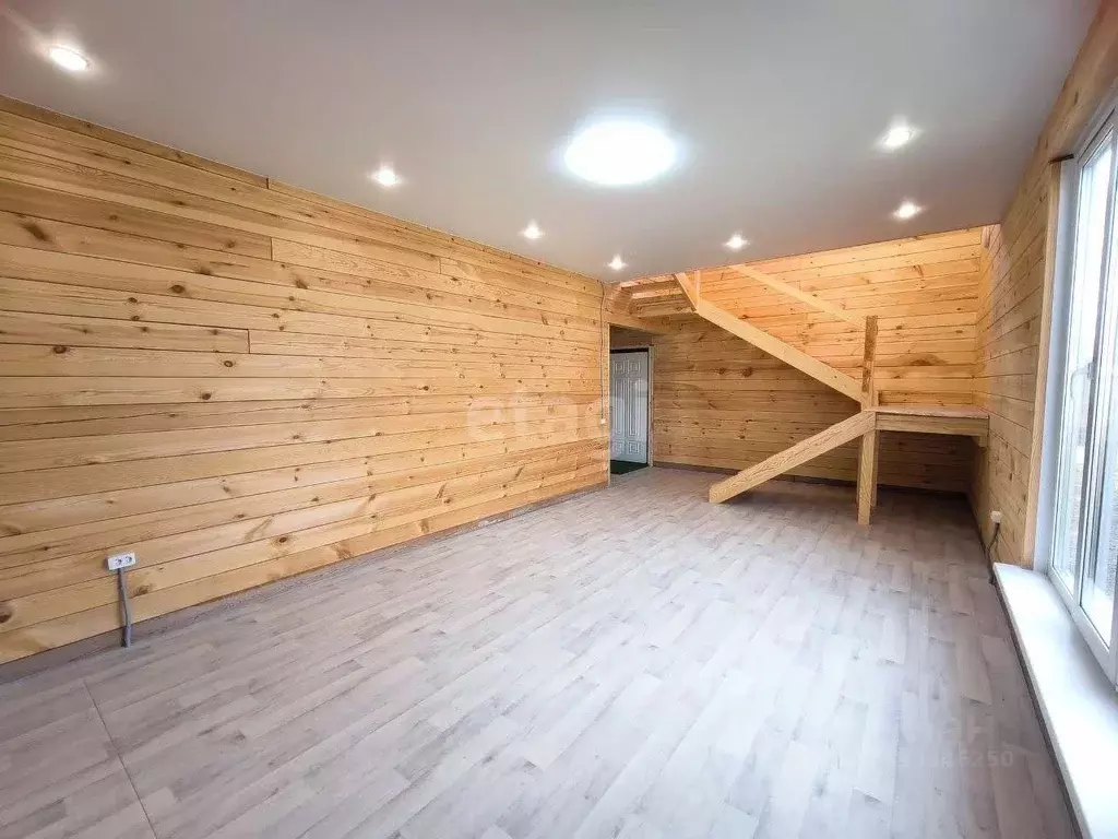 Дом в Красноярский край, Березовский район, Есаульский сельсовет, ... - Фото 1