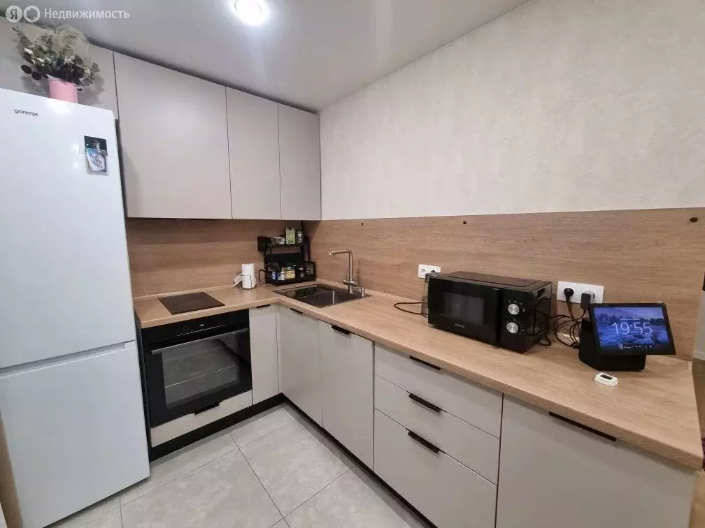 3-комнатная квартира: Тюмень, улица Малыгина, 71 (58.4 м) - Фото 1