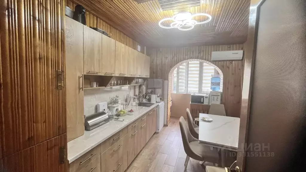 3-к кв. Северная Осетия, Владикавказ ул. Генерала Дзусова, 38 (66.0 м) - Фото 1
