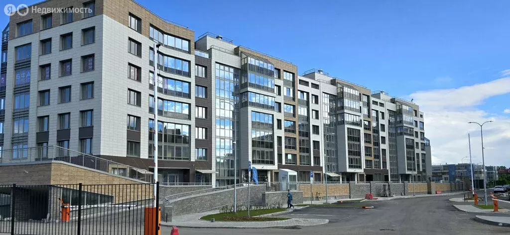 4-комнатная квартира: Санкт-Петербург, Суздальское шоссе, 8 (113.8 м) - Фото 1