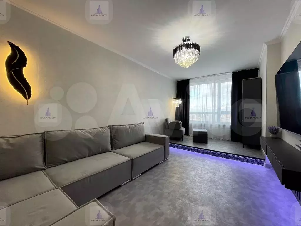 2-к. квартира, 60 м, 19/36 эт. - Фото 0