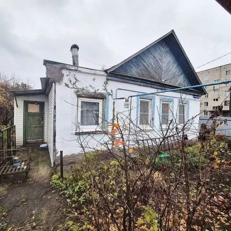 Дом в Самарская область, Тольятти Амурский проезд, 102 (57 м) - Фото 1