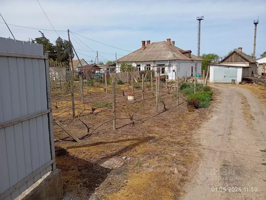 Дом в Крым, Ленино пгт ул. Привокзальная, 4 (48 м) - Фото 0