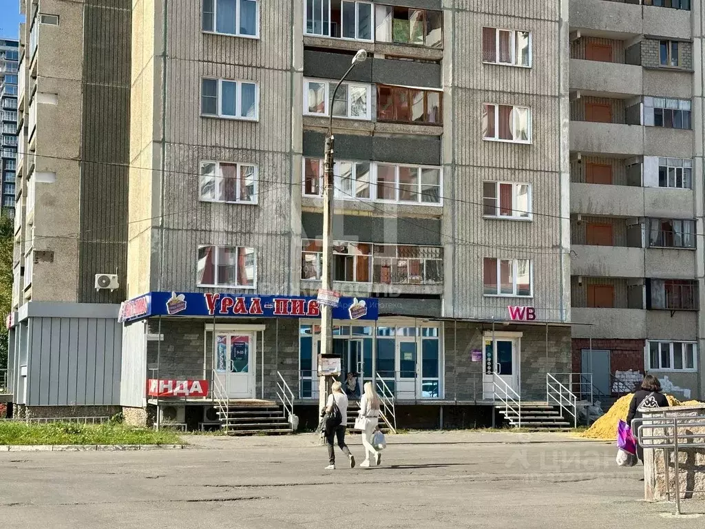 Торговая площадь в Челябинская область, Челябинск Комсомольский ... - Фото 0