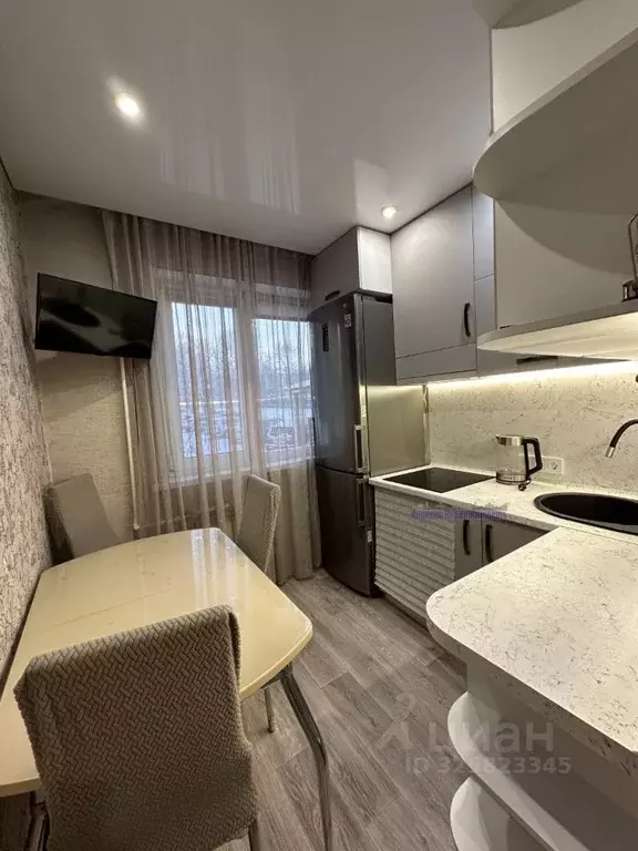 2-к кв. Алтайский край, Барнаул ул. Антона Петрова, 156 (47.7 м) - Фото 2