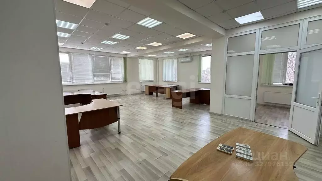 Офис в Крым, Симферополь ул. Луговая (304 м) - Фото 1