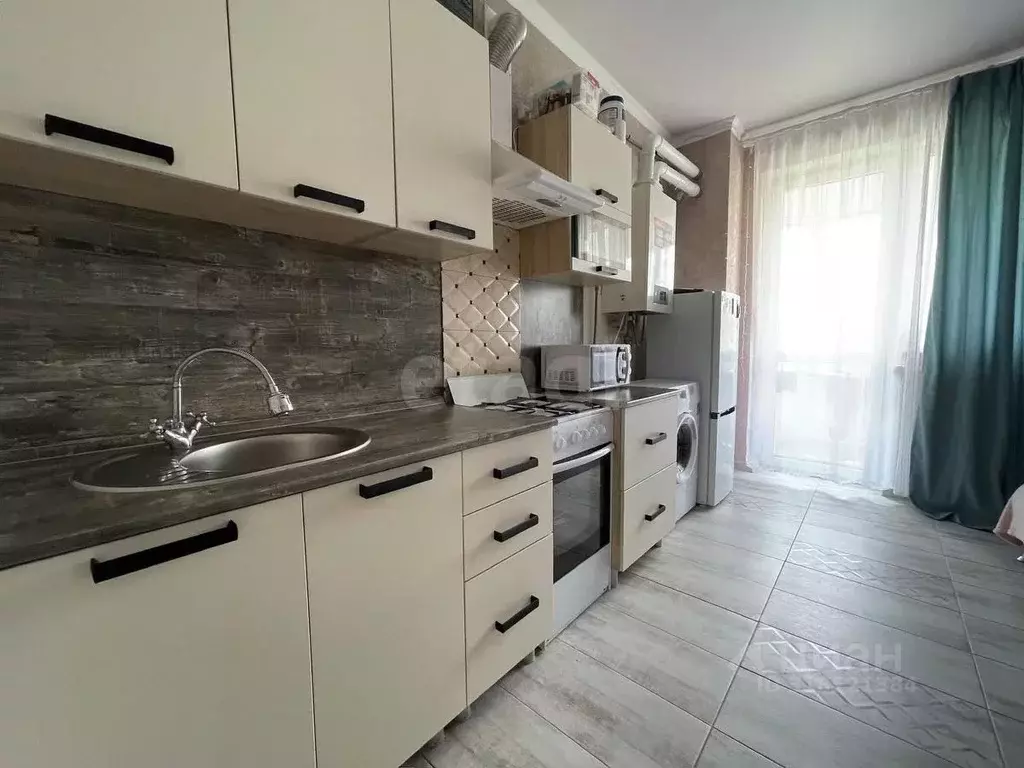 1-к кв. Адыгея, Адыгейск ул. Горького, 22 (35.8 м) - Фото 0