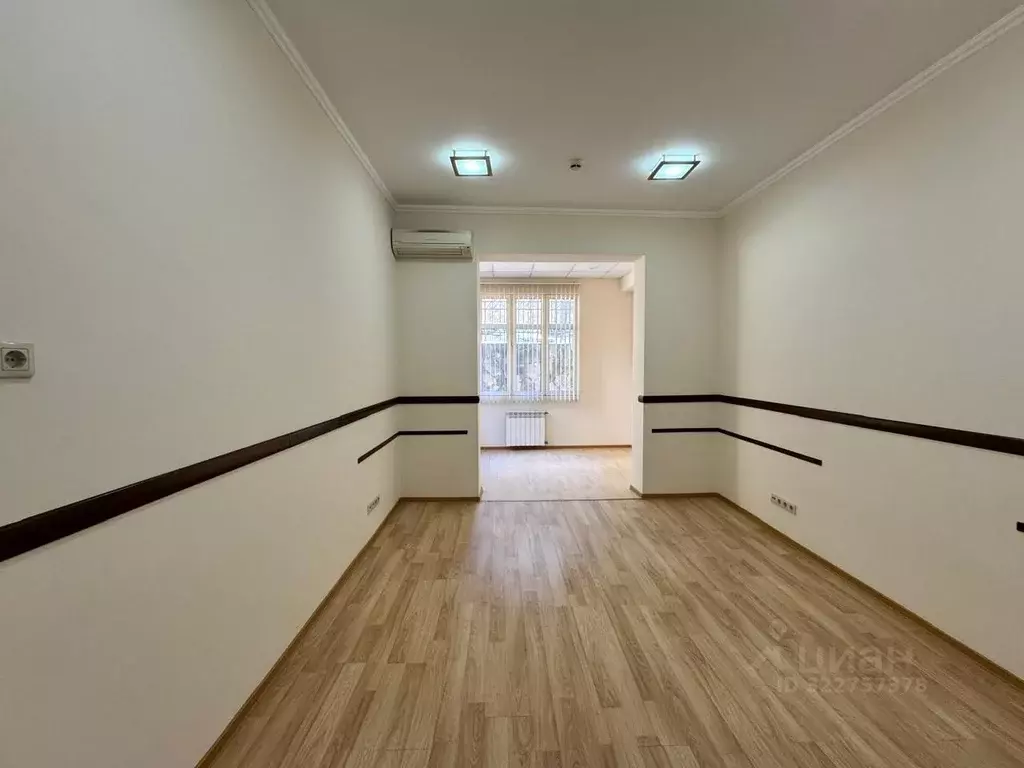 Офис в Краснодарский край, Сочи Центральный мкр, ул. Войкова, 35 (100 ... - Фото 2