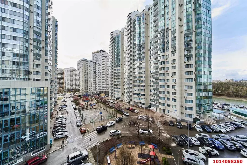 Продаётся 1-к квартира, 60 м - Фото 0