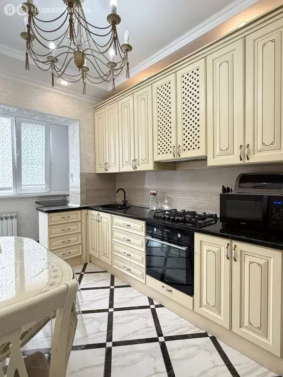 3-комнатная квартира: Нальчик, улица Байсултанова, 35Б (90.5 м) - Фото 1