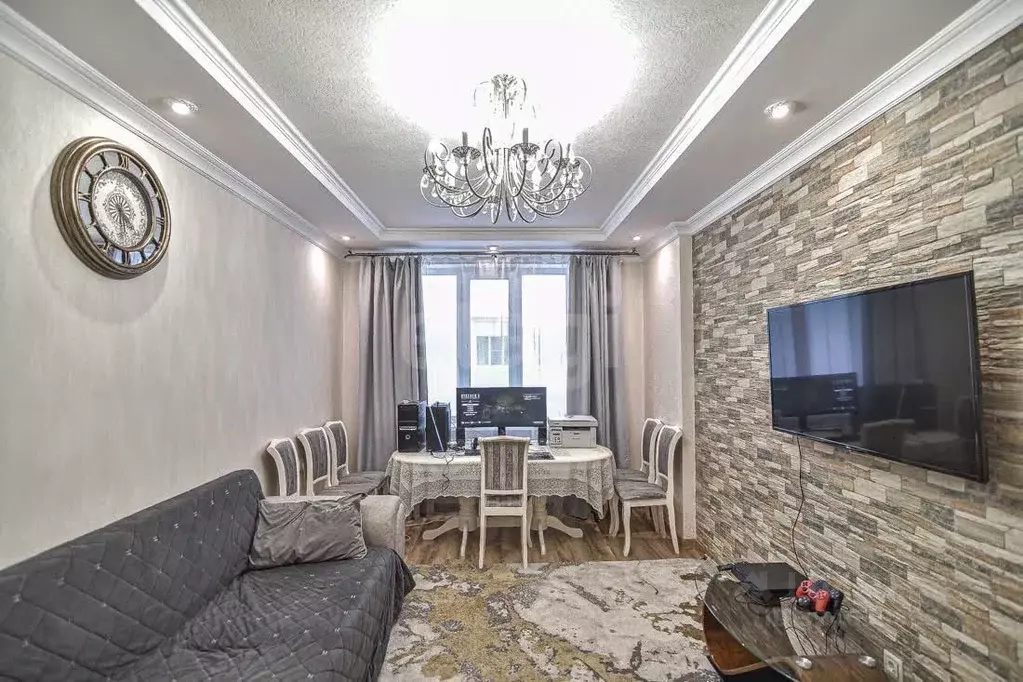 3-к кв. Сахалинская область, Южно-Сахалинск Байкальская ул., 1 (67.7 ... - Фото 1