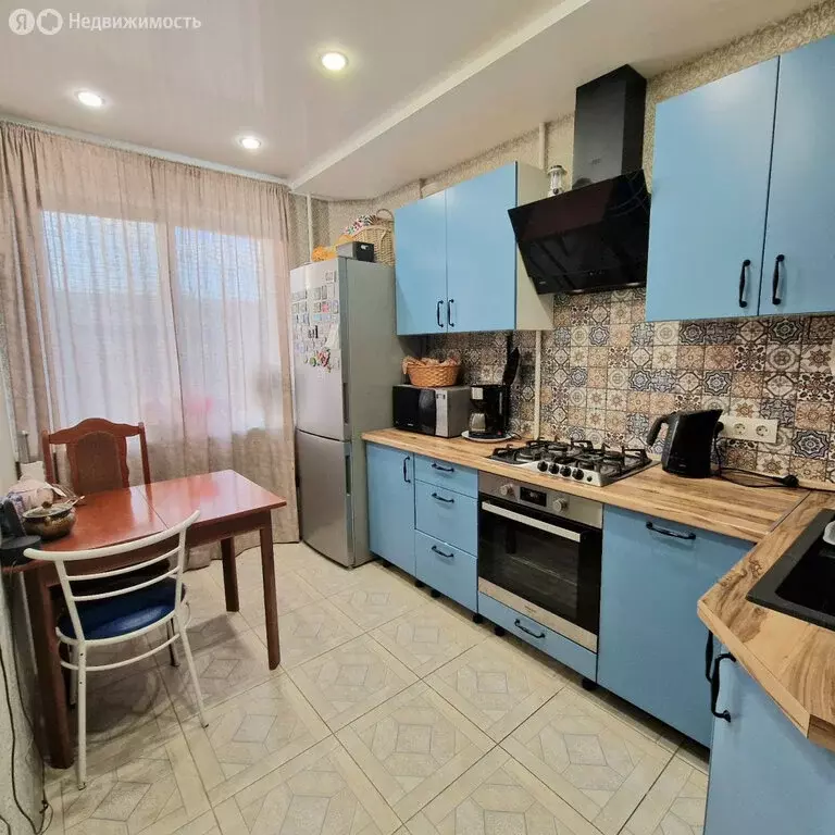 3-комнатная квартира: Волгоград, улица Менжинского, 25 (64.8 м) - Фото 0