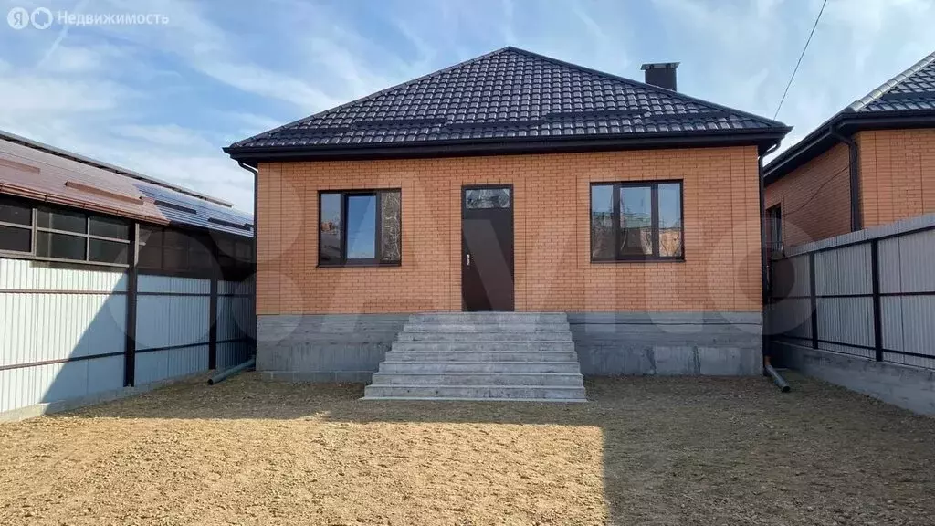 Дом в посёлок Горячеводский, улица 3-я Линия, 241 (120 м) - Фото 0