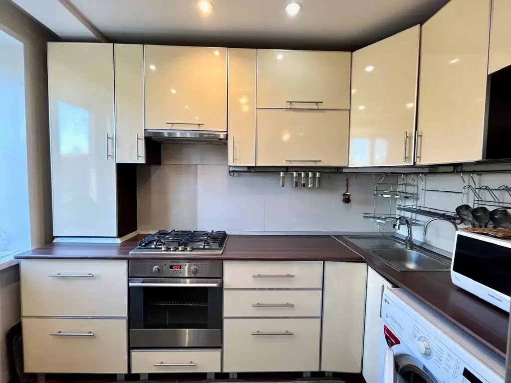 2-к кв. Удмуртия, Ижевск ул. Ворошилова, 107 (59.6 м) - Фото 0