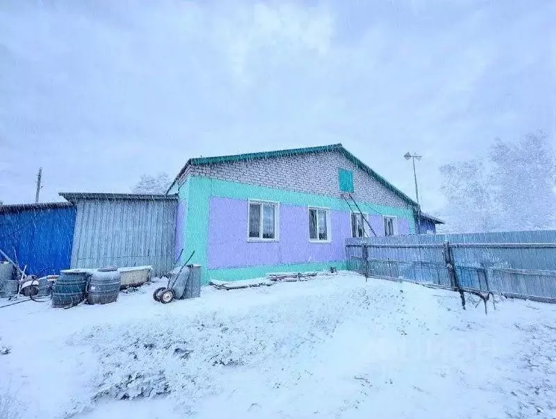 Дом в Амурская область, Серышевский муниципальный округ, с. Паруновка ... - Фото 1