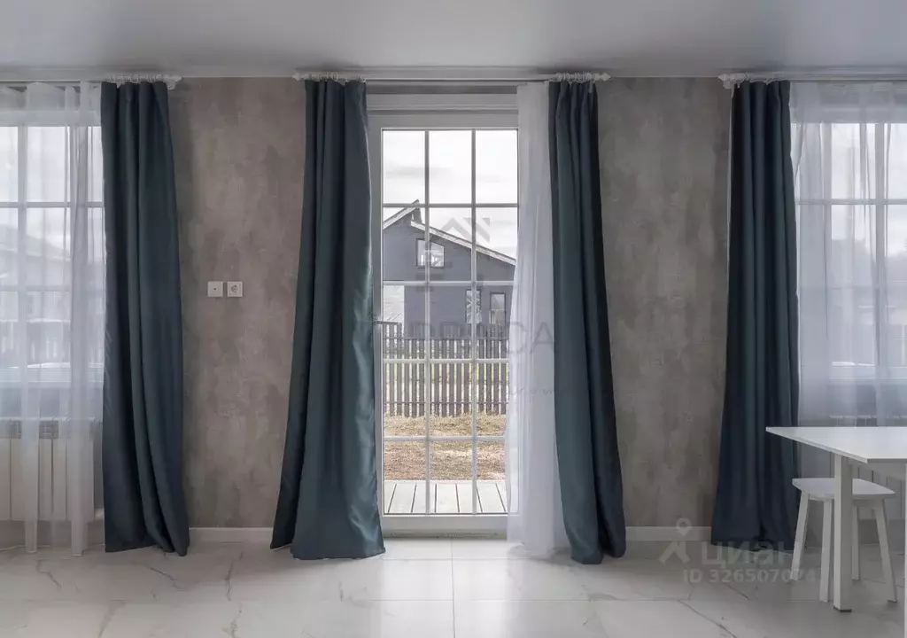 Дом в Ленинградская область, Выборгский район, Рощинское городское ... - Фото 1