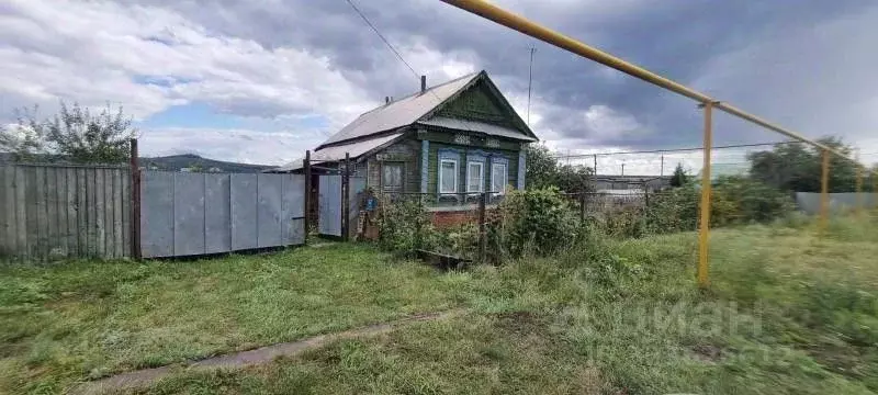 Дом в Самарская область, Шигонский район, с. Усолье ул. Ленина (50 м) - Фото 0