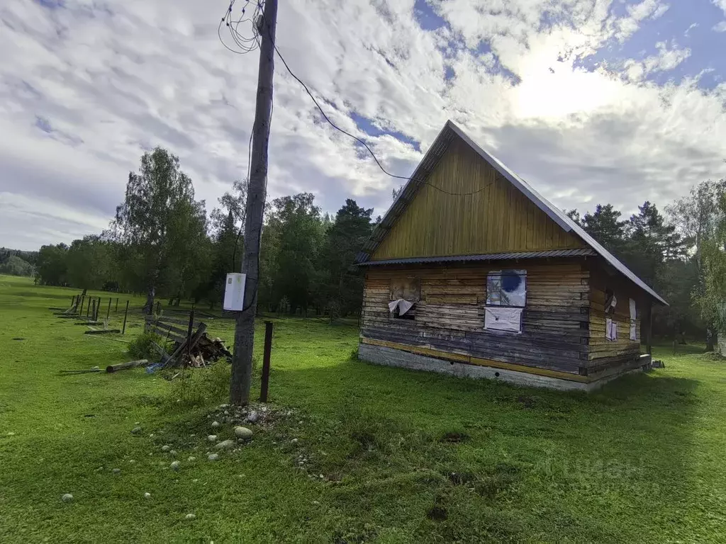 Дом в Алтай, Турочакский район, с. Озеро-Куреево Аланская ул. (70 м) - Фото 1