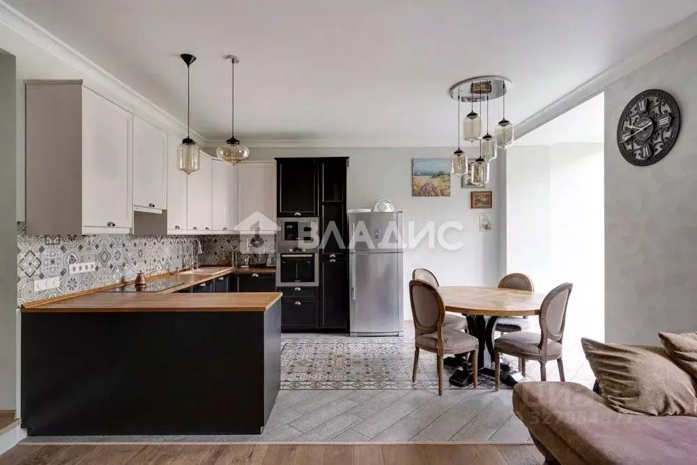 5-к кв. Москва ул. Саломеи Нерис, 2к7 (200.0 м) - Фото 2