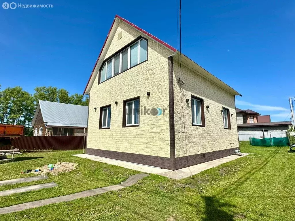 Дом в село Иглино, Хабаровская улица (120 м) - Фото 1