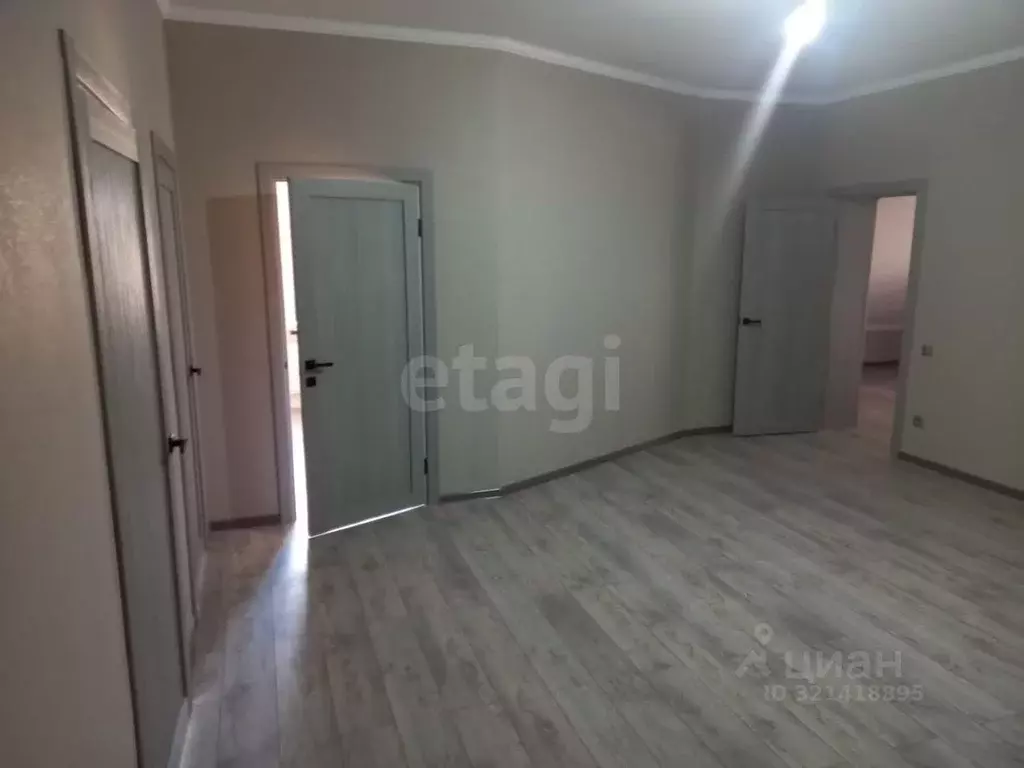 Дом в Крым, Симферопольский район, Молодежное пгт ул. Бирлик (239 м) - Фото 1