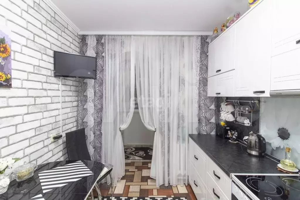 3-к. квартира, 63 м, 5/5 эт. - Фото 1