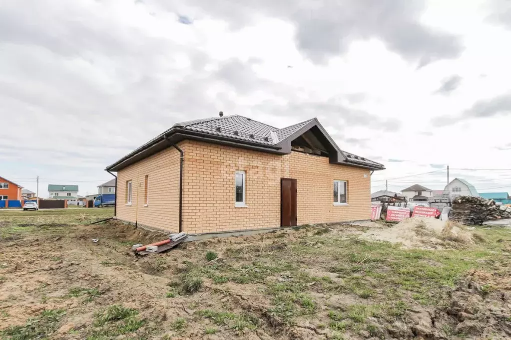 Дом в Тюменская область, Тюменский муниципальный округ, с. Ембаево  ... - Фото 1