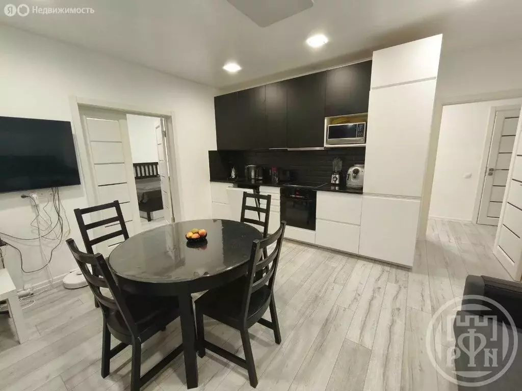 3-комнатная квартира: Санкт-Петербург, улица Обручевых, 5 (79.8 м) - Фото 1