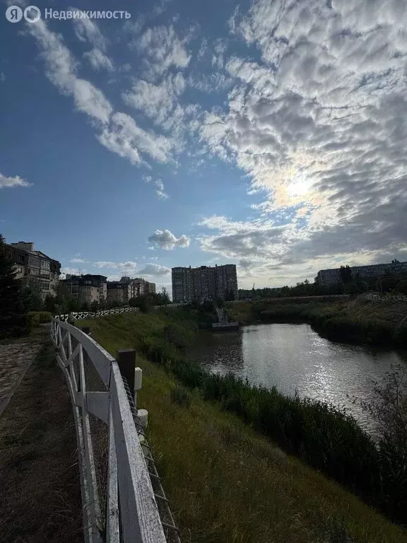 2-комнатная квартира: Волгоград, Шекснинская улица, 87 (81 м) - Фото 0