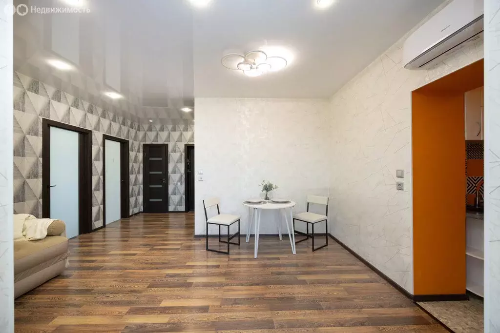 2-комнатная квартира: Благовещенск, Новая улица, 11/2 (57.2 м) - Фото 1