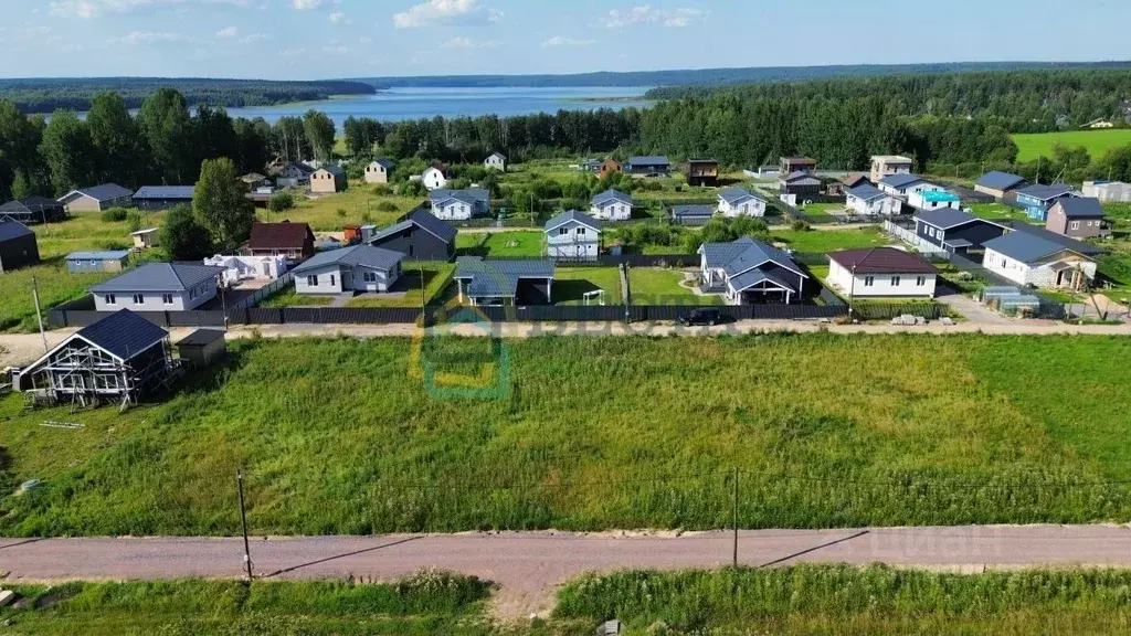 Участок в Ленинградская область, Выборгский район, Рощинское городское ... - Фото 1