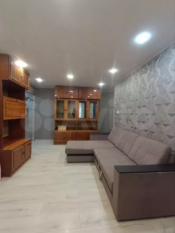3-к. квартира, 56 м, 1/5 эт. - Фото 0
