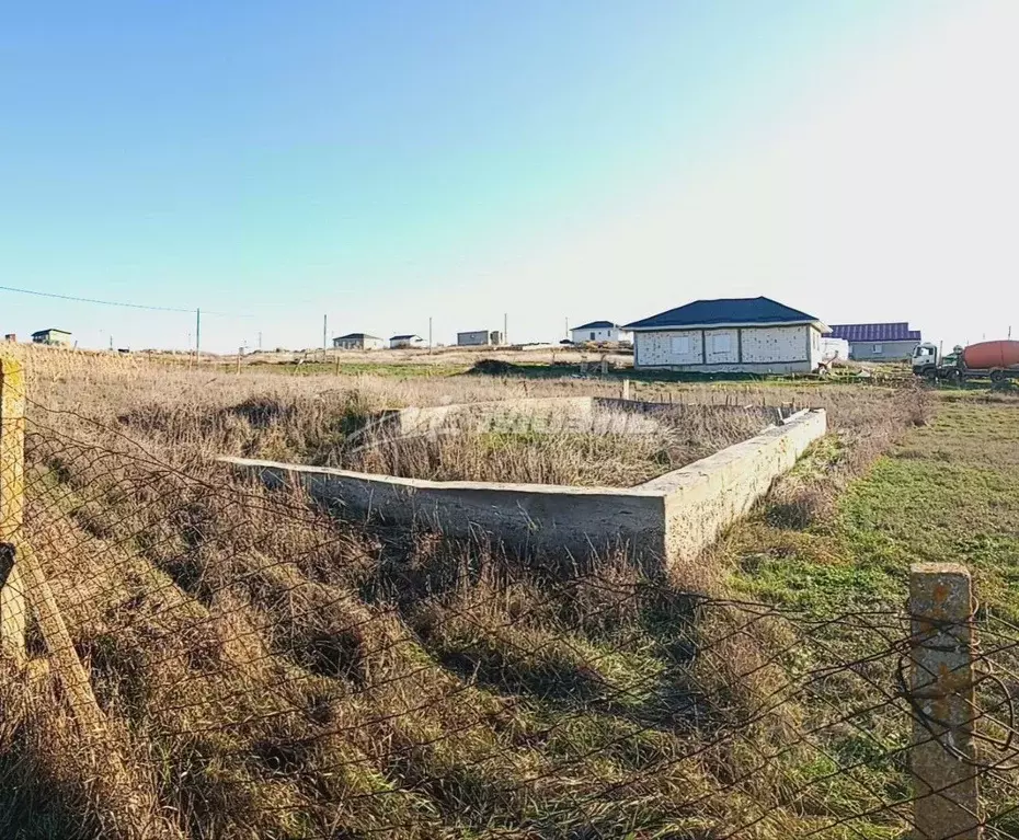Участок в Крым, Симферопольский район, Пожарское с/пос, с. Демьяновка ... - Фото 2