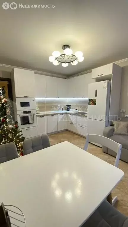 3-комнатная квартира: Тюмень, Широтная улица, 130к2 (90.8 м) - Фото 1